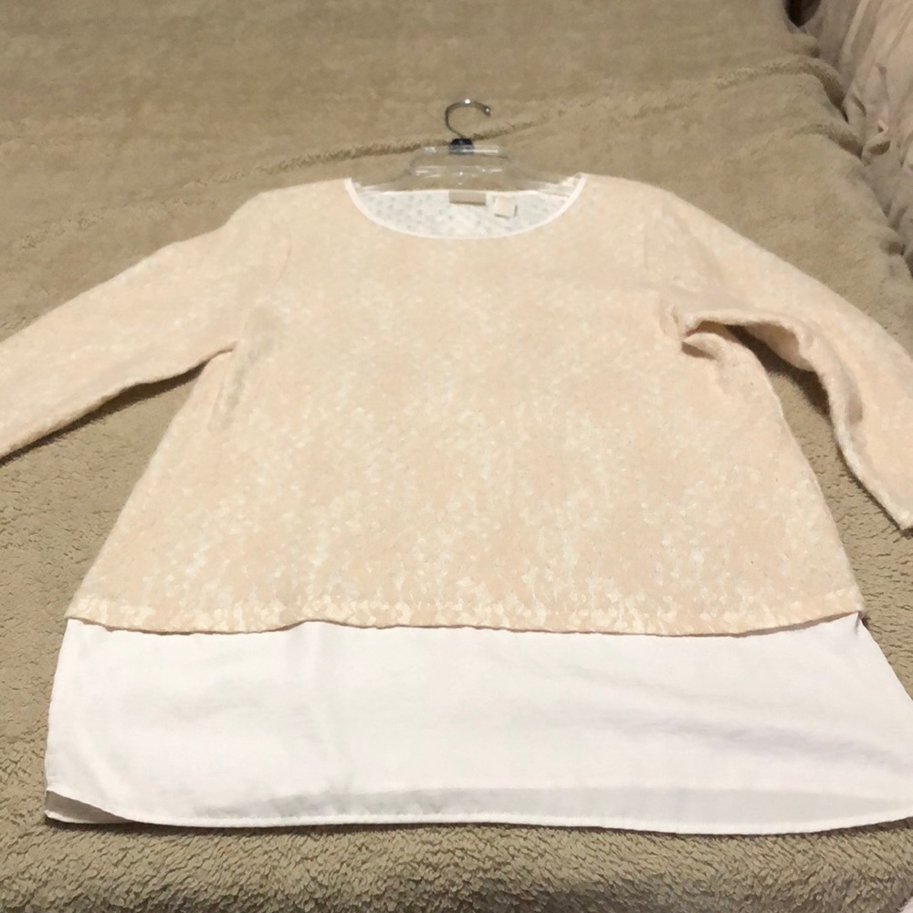 Women’s top. Never worn. Light pink and cream